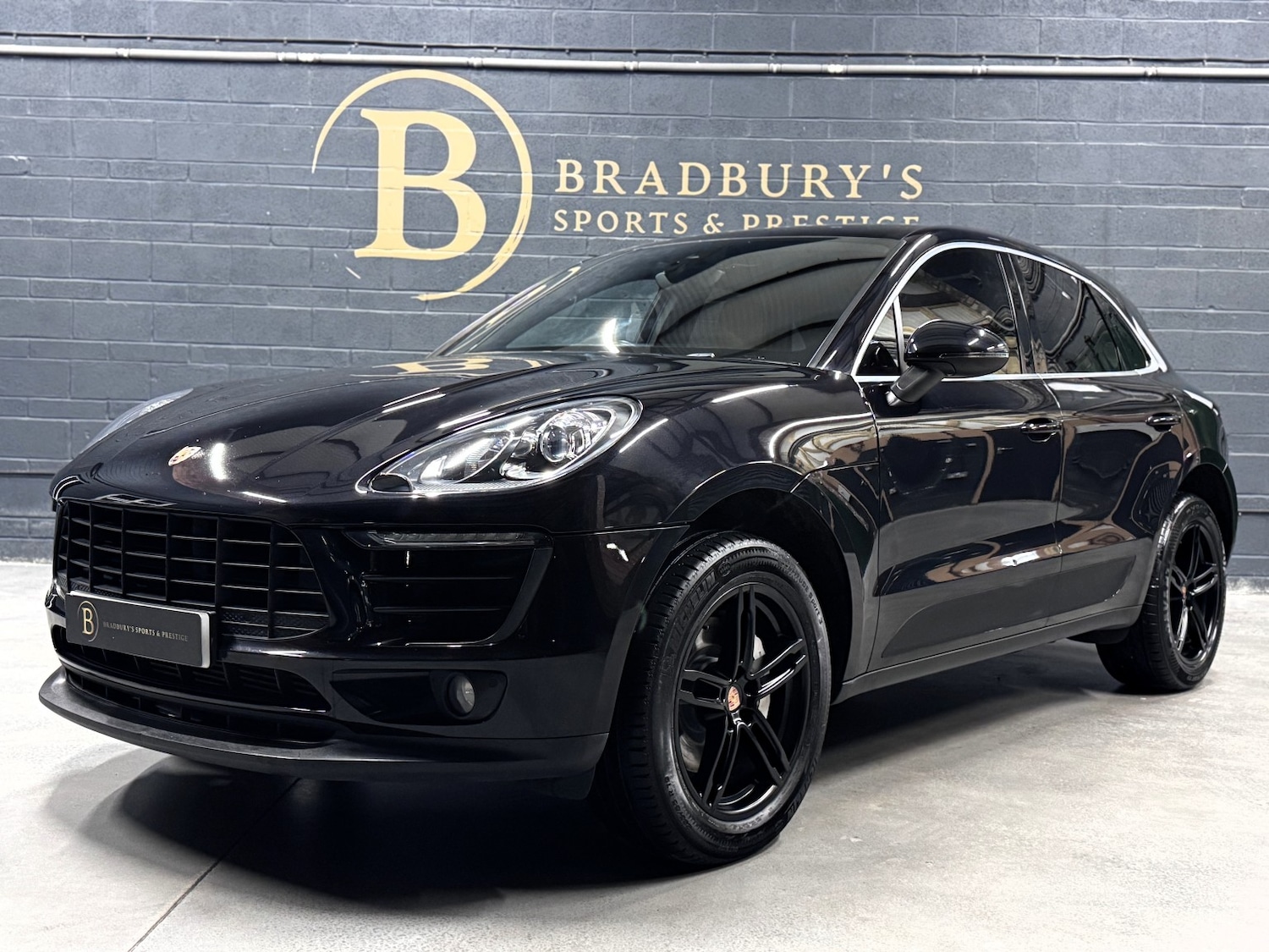 Used Porsche Macan 2017 for sale - 76380319: Photo 4
