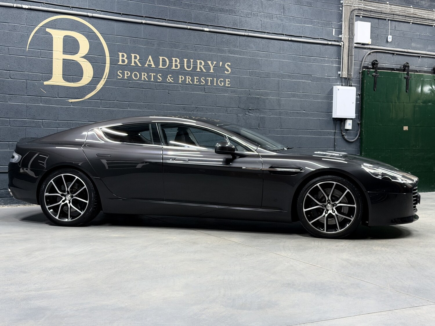 Used Aston Martin Rapide 2013 for sale - 78217997: Photo 40