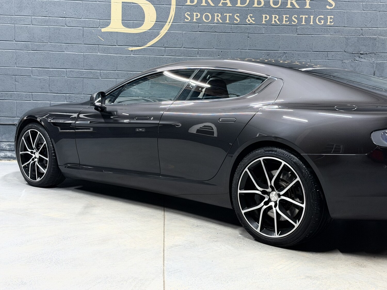 Used Aston Martin Rapide 2013 for sale - 78217997: Photo 69