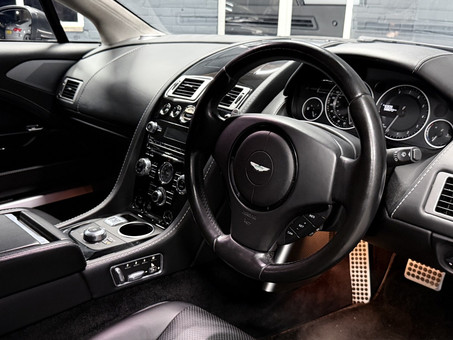 Used Aston Martin Rapide 2013 for sale - 78217997: Photo 87