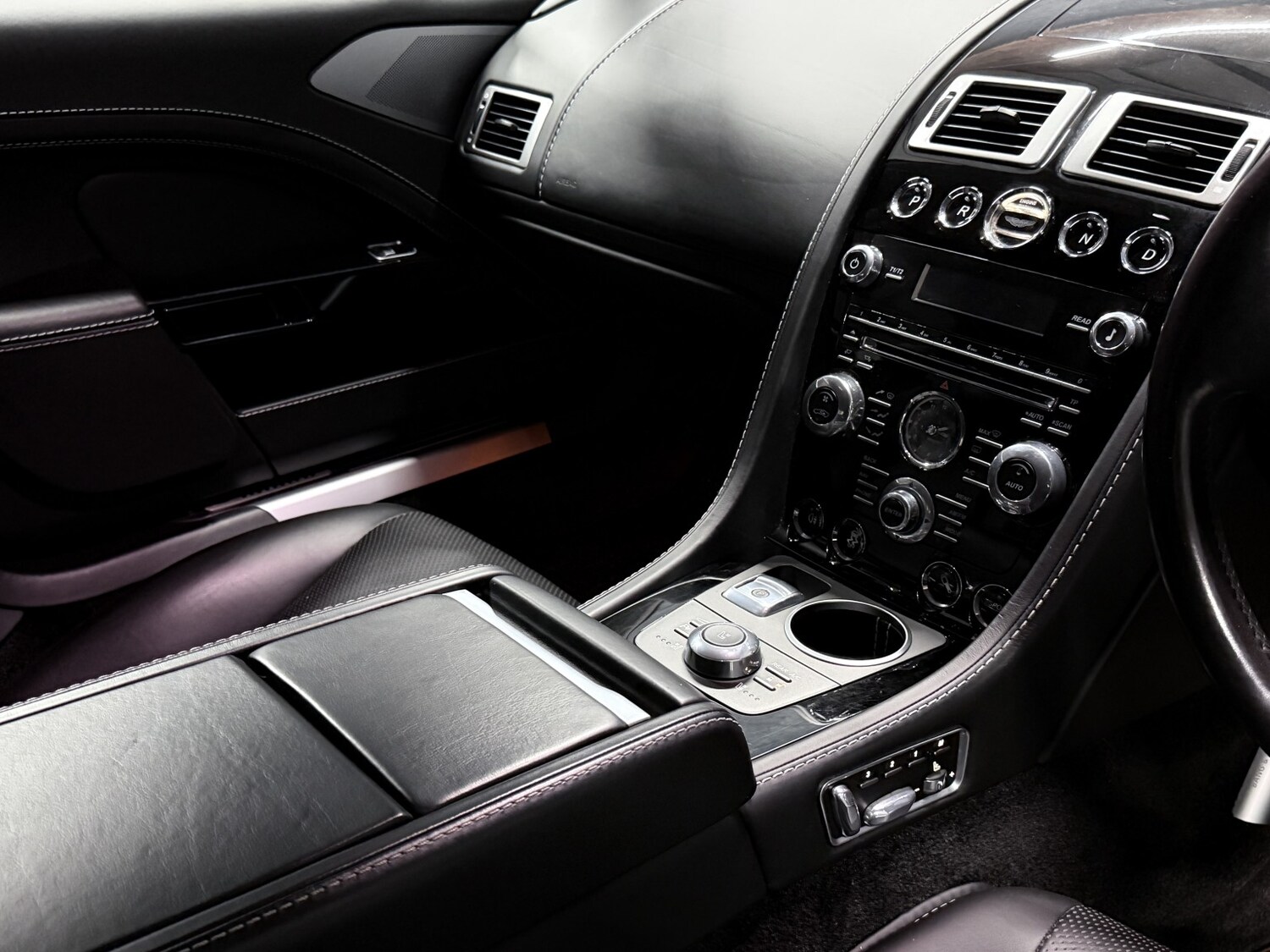 Used Aston Martin Rapide 2013 for sale - 78217997: Photo 88