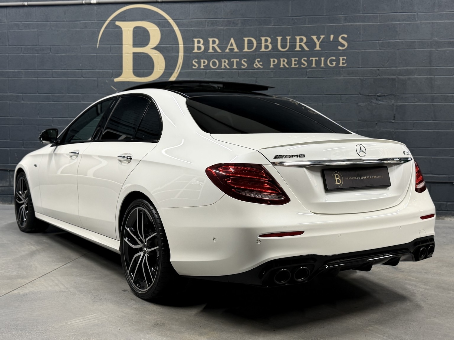 Used Mercedes-Benz E Class 2018 for sale - 77261683: Photo 2