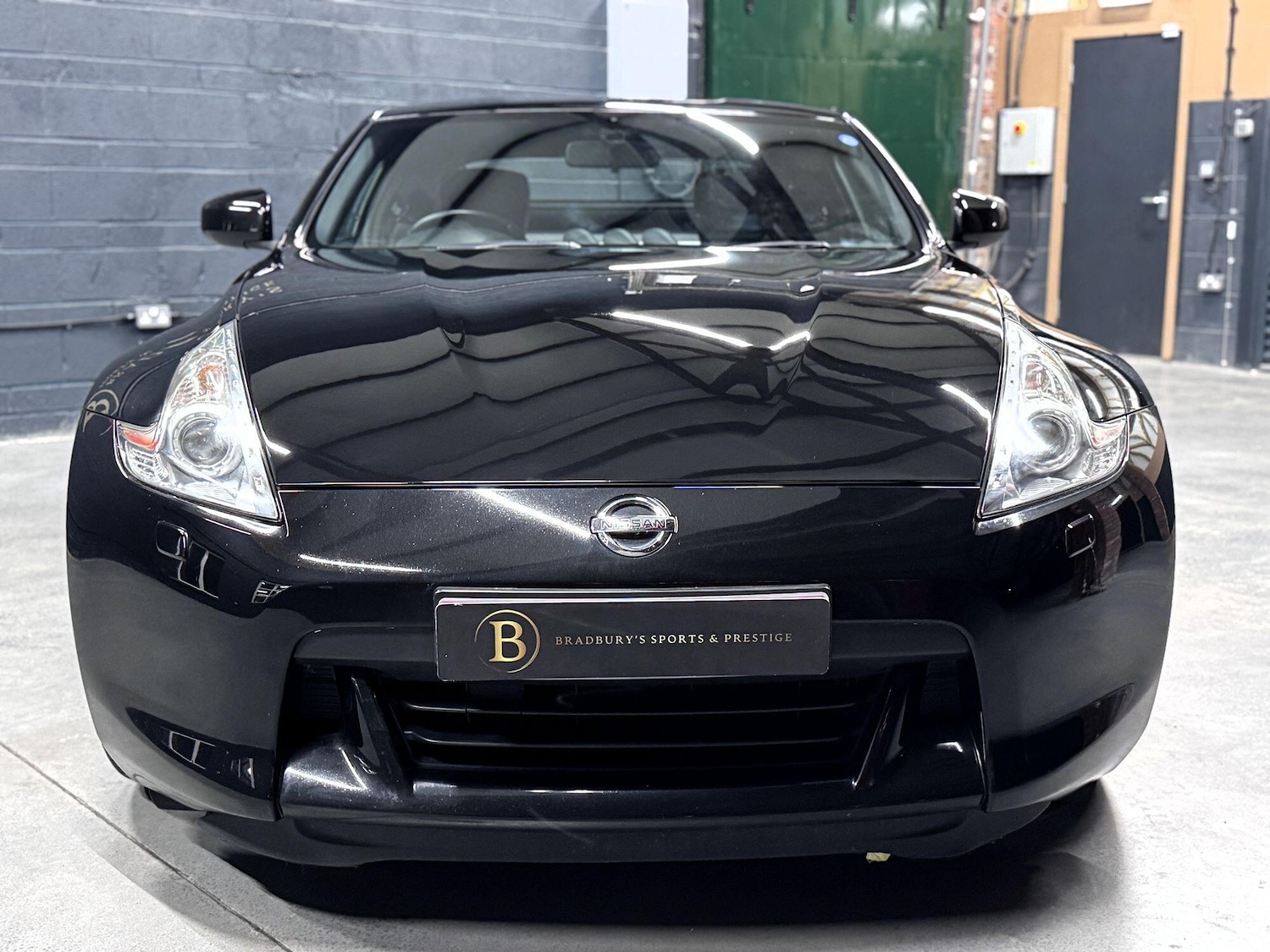 Used Nissan 370 Z 2011 for sale - 76560023: Photo 16