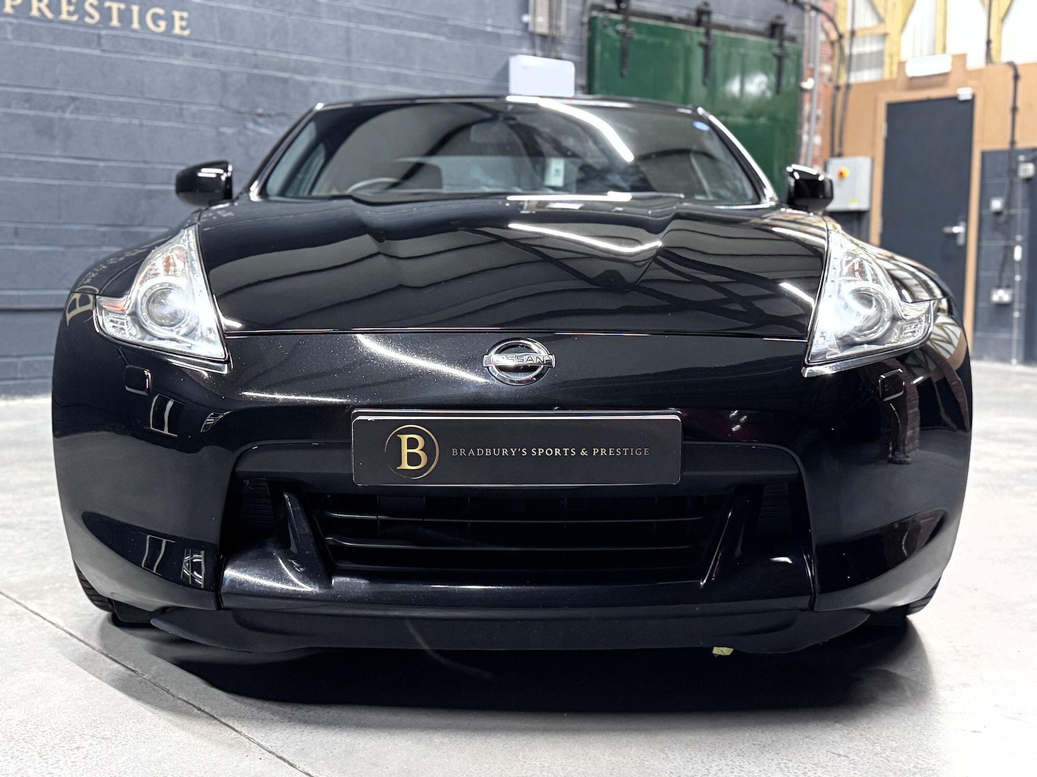 Used Nissan 370 Z 2011 for sale - 76560023: Photo 17