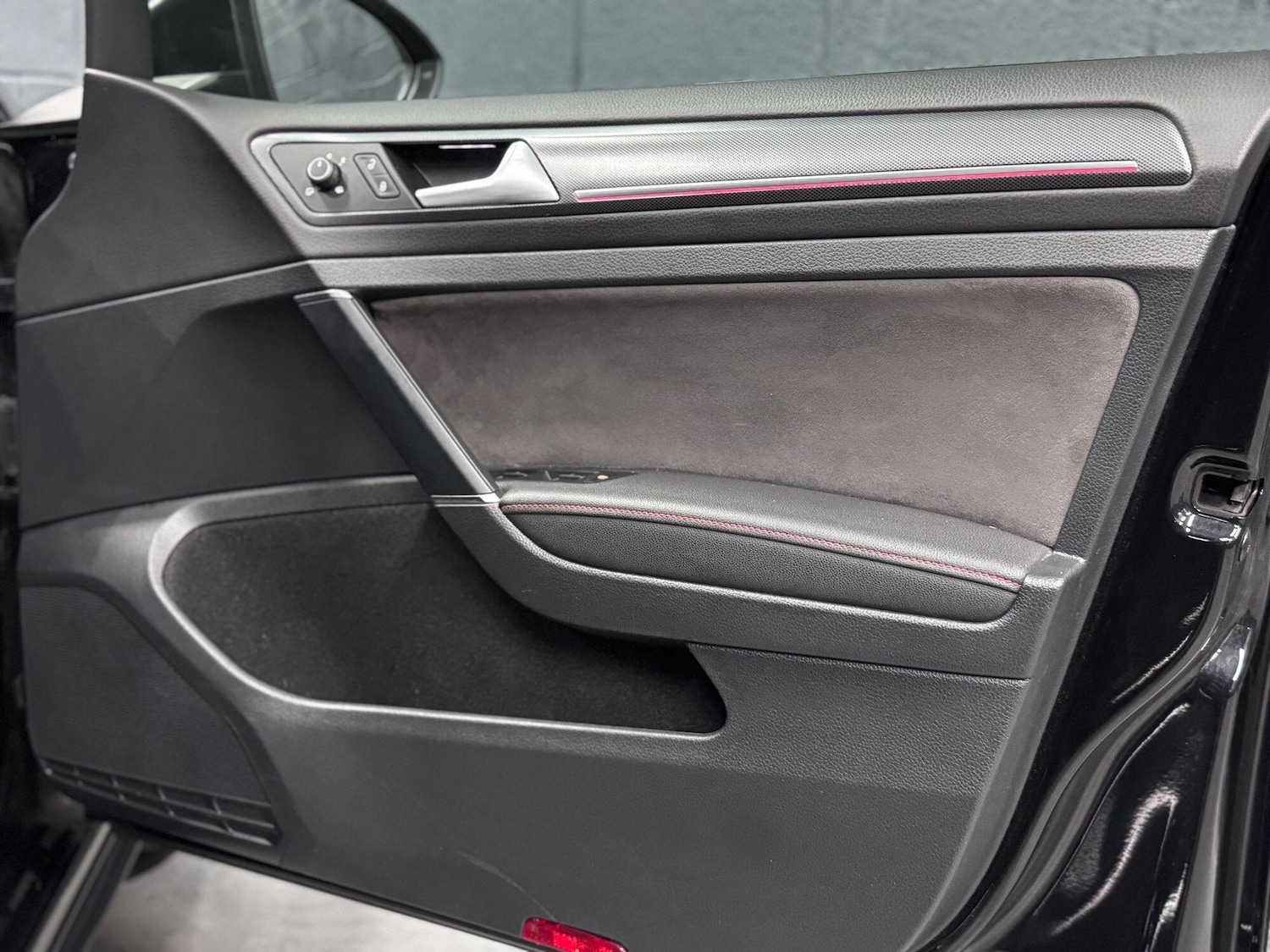 Used Volkswagen Golf 2019 for sale - 76312379: Photo 42