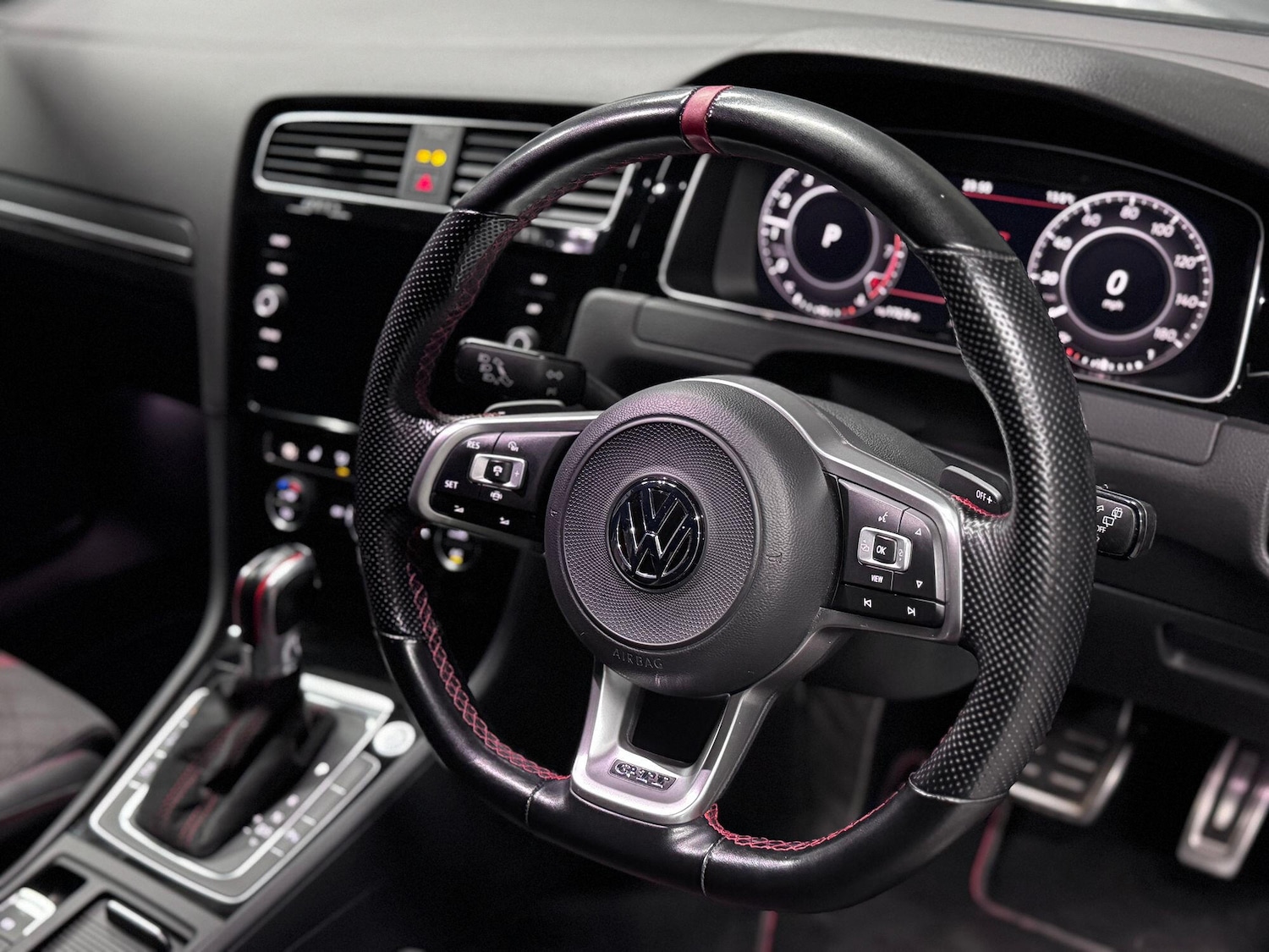 Used Volkswagen Golf 2019 for sale - 76312379: Photo 43