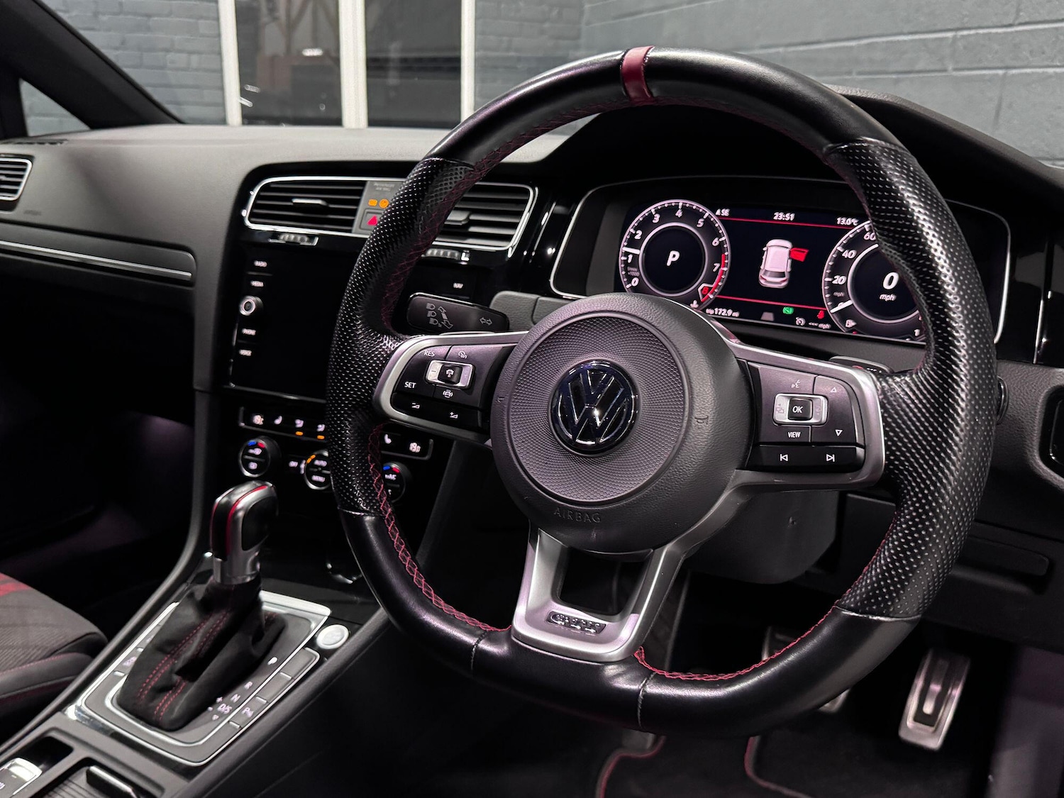 Used Volkswagen Golf 2019 for sale - 76312379: Photo 50