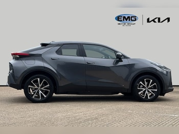 Used Toyota C-HR 2025 for sale - 79128400: Photo
