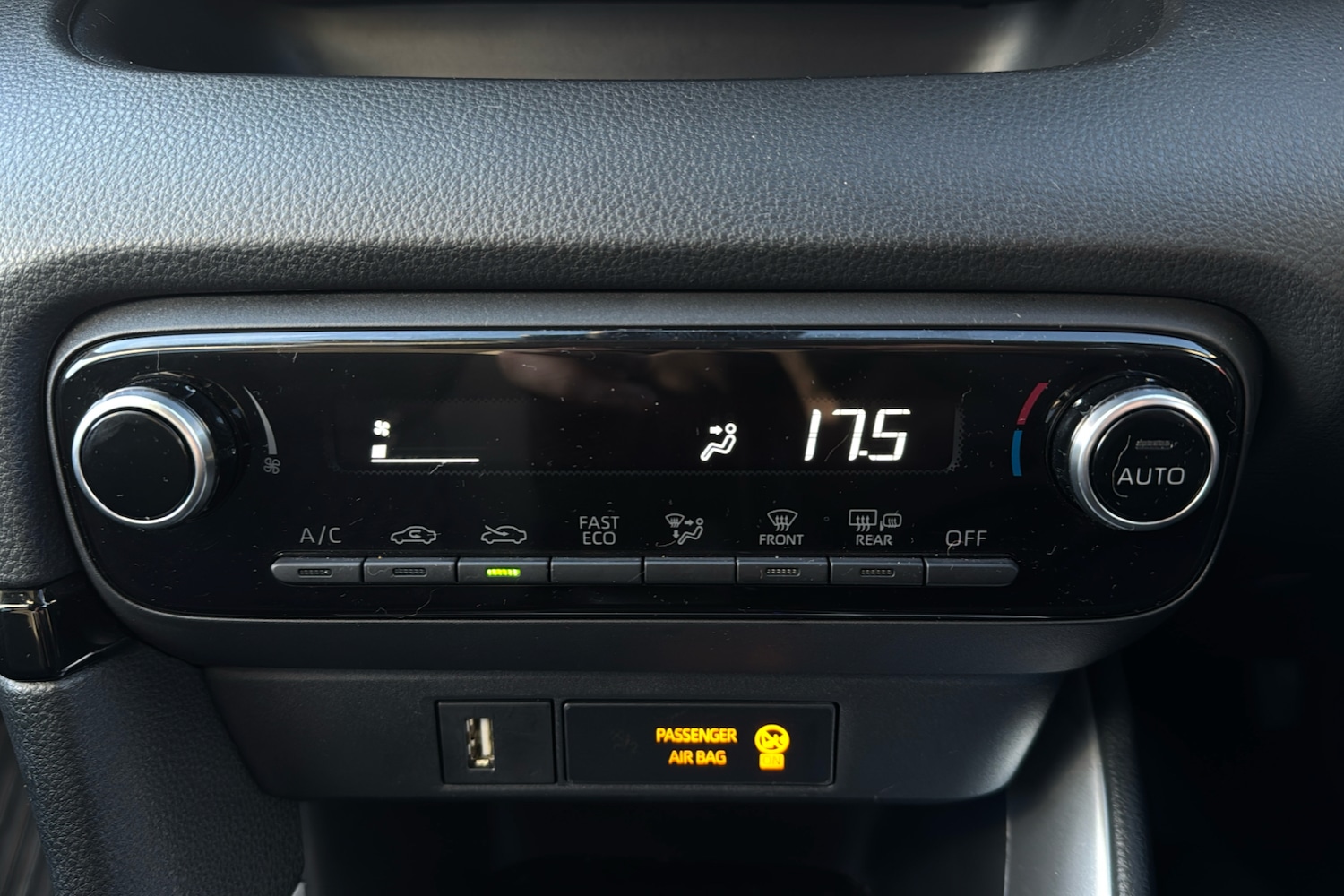 Used Toyota Yaris 2022 for sale - 76916308: Photo 16