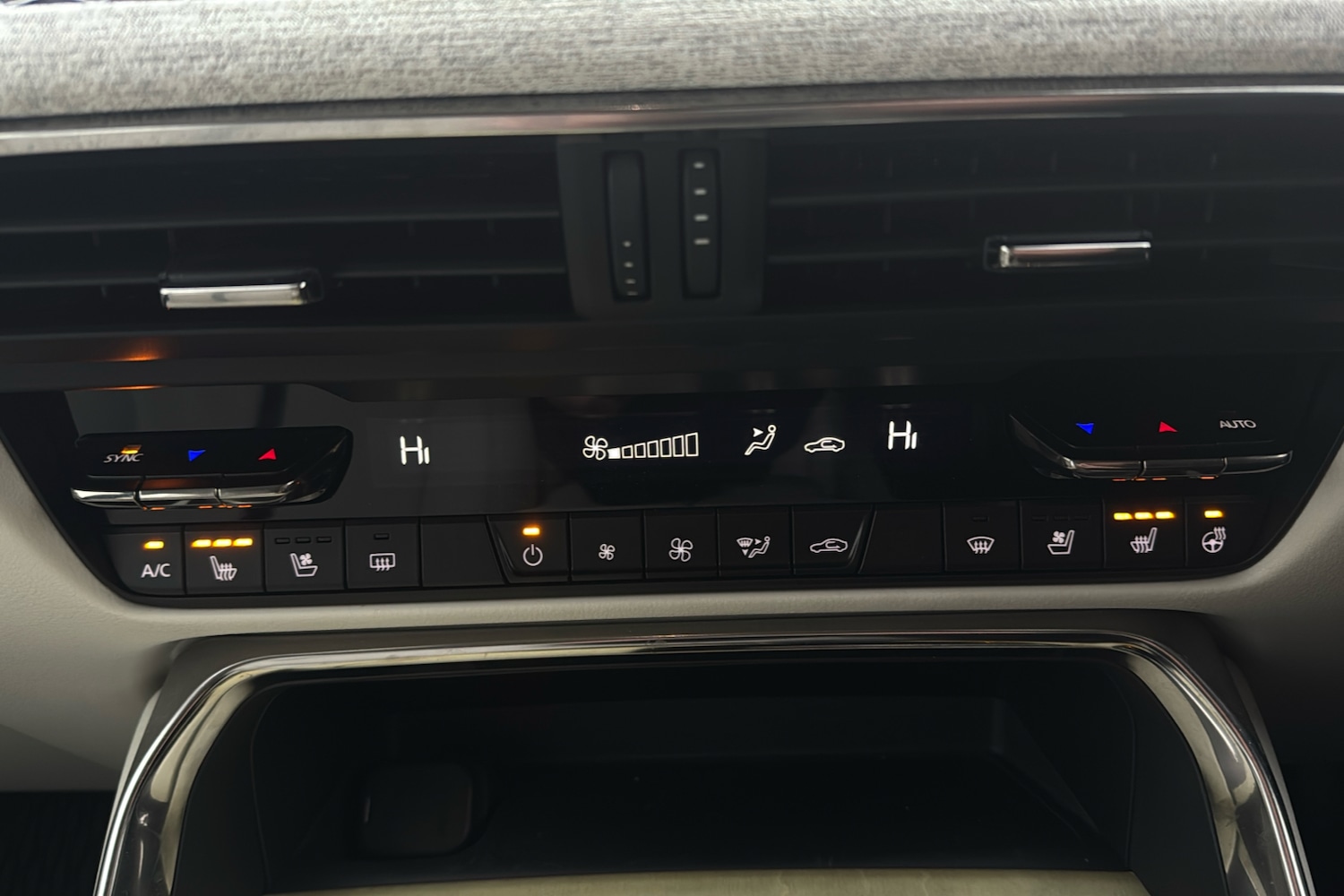 Used Mazda CX-60 2023 for sale - 77032348: Photo 16