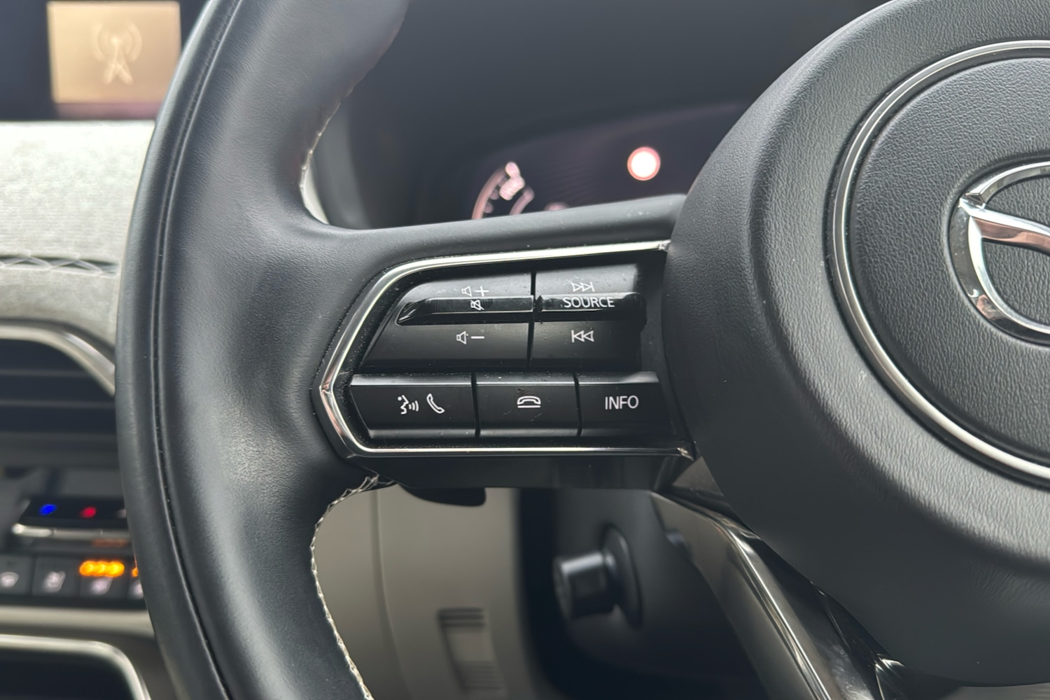 Used Mazda CX-60 2023 for sale - 77032348: Photo 17