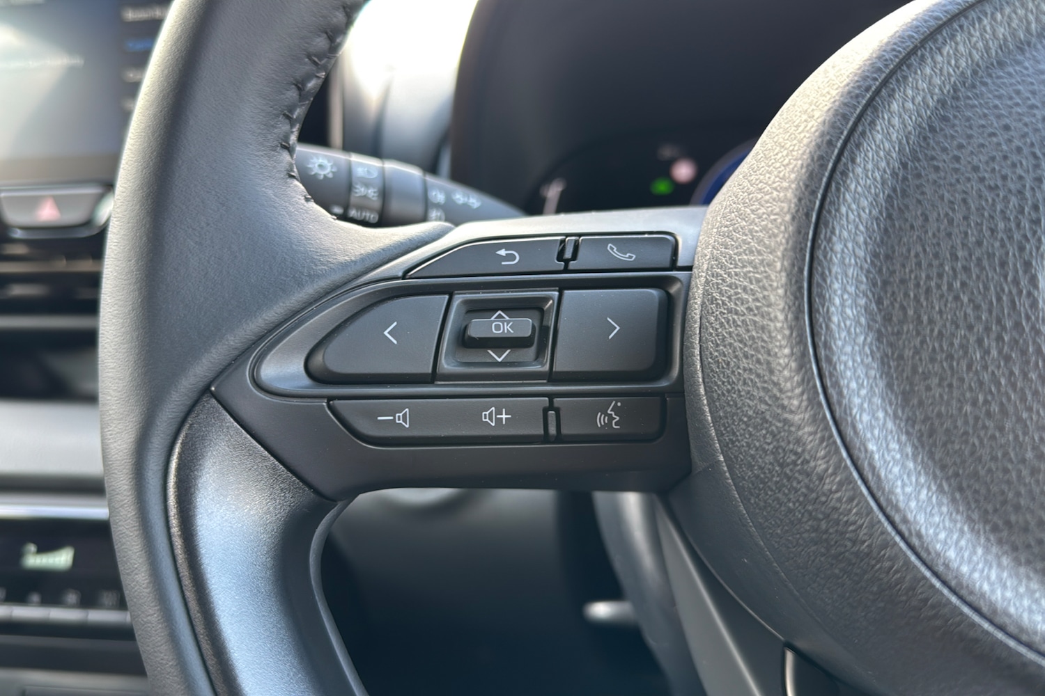 Used Mazda Mazda2 HYBRID 2025 for sale - 76516060: Photo 17