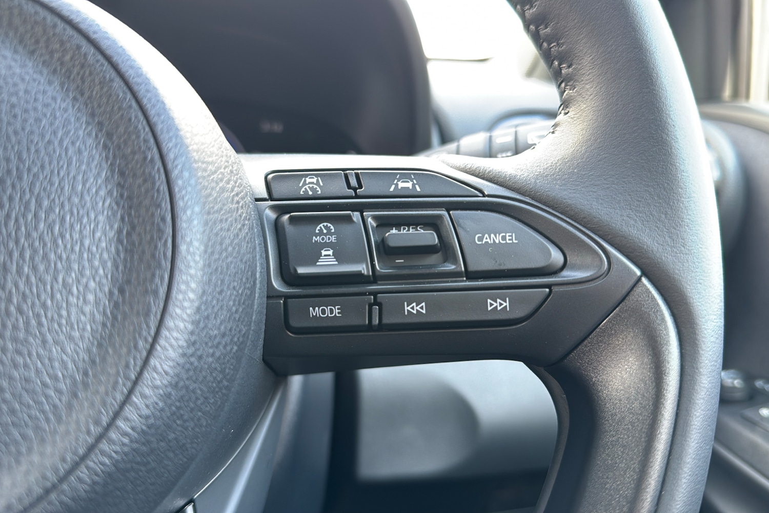 Used Mazda Mazda2 HYBRID 2025 for sale - 76516060: Photo 18