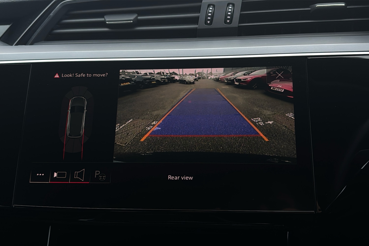 Used Audi e-tron 2021 for sale - 76705358: Photo 23