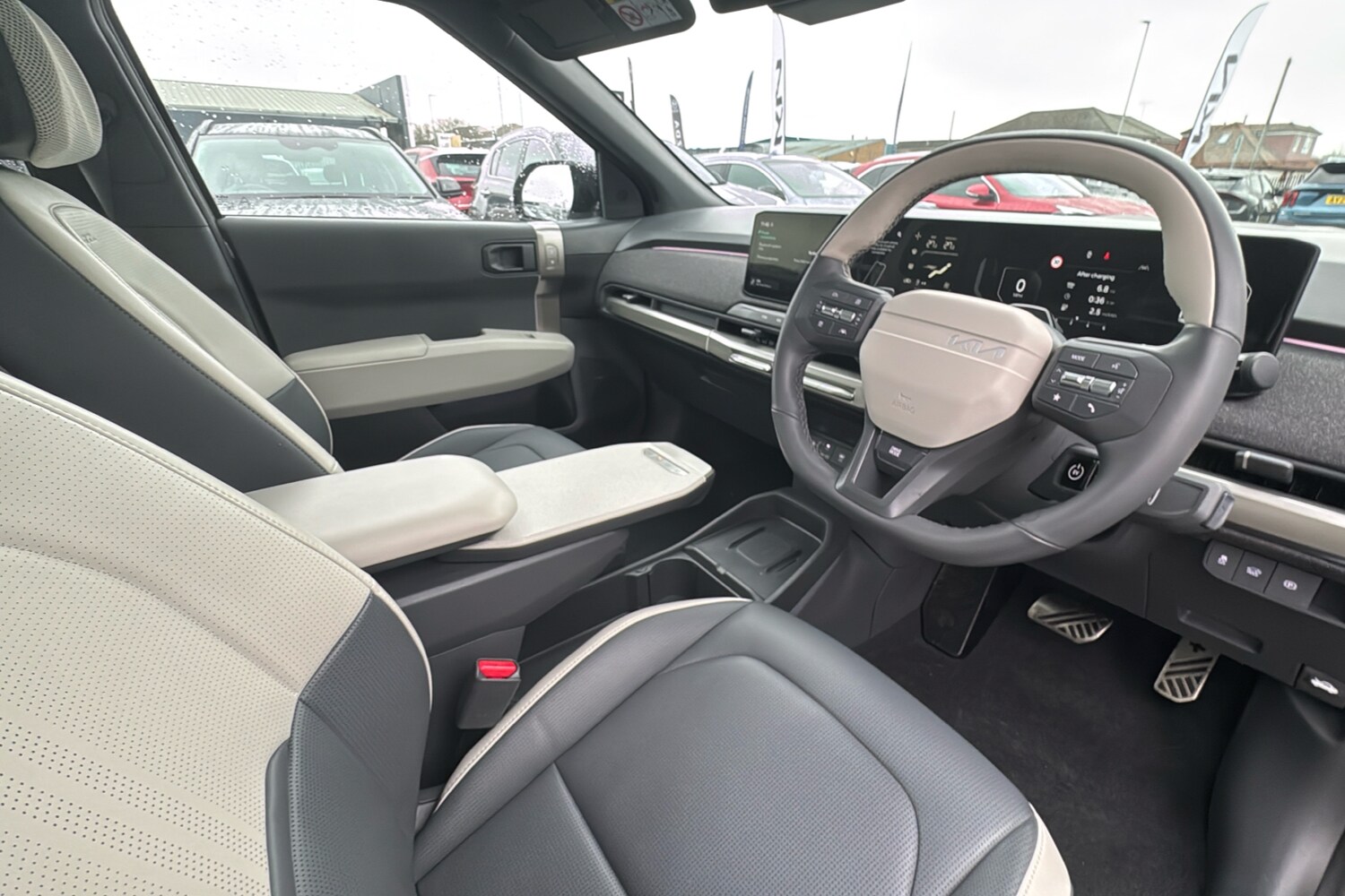 Used Kia EV3 2025 for sale - 77361652: Photo 10