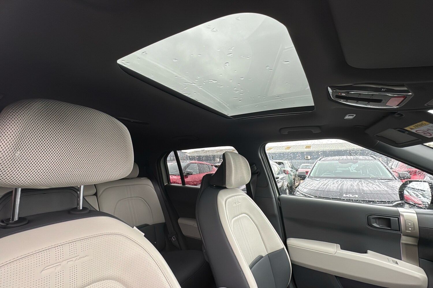 Used Kia EV3 2025 for sale - 77361652: Photo 24