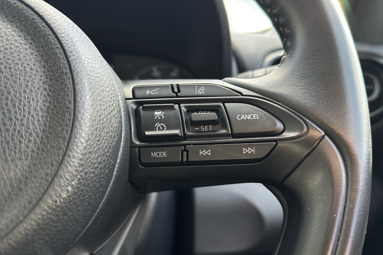 Used Mazda Mazda2 2022 for sale - 76287742: Photo 18