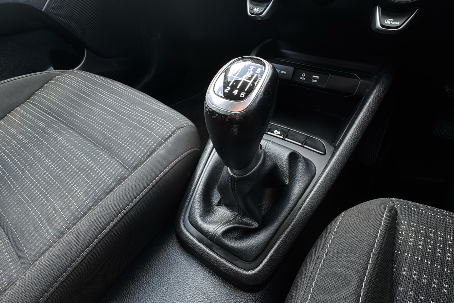 Used Kia Stonic 2019 for sale - 77894573: Photo 13