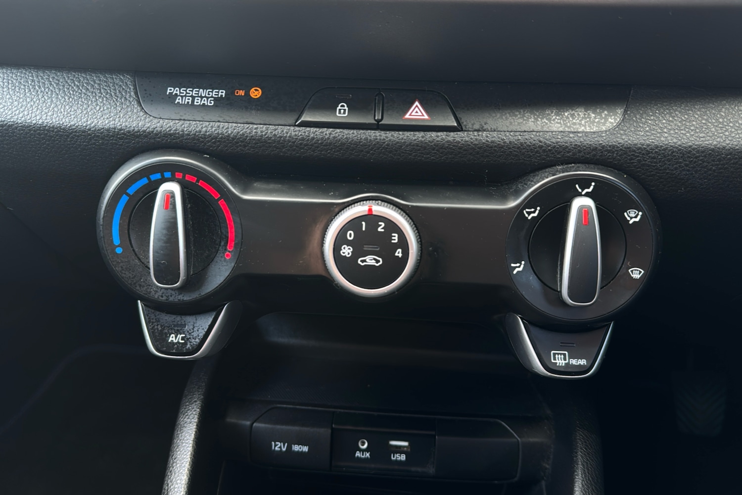 Used Kia Stonic 2019 for sale - 77894573: Photo 16