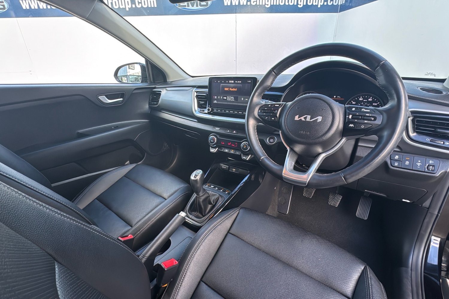 Used Kia Stonic 2023 for sale - 76316078: Photo 10