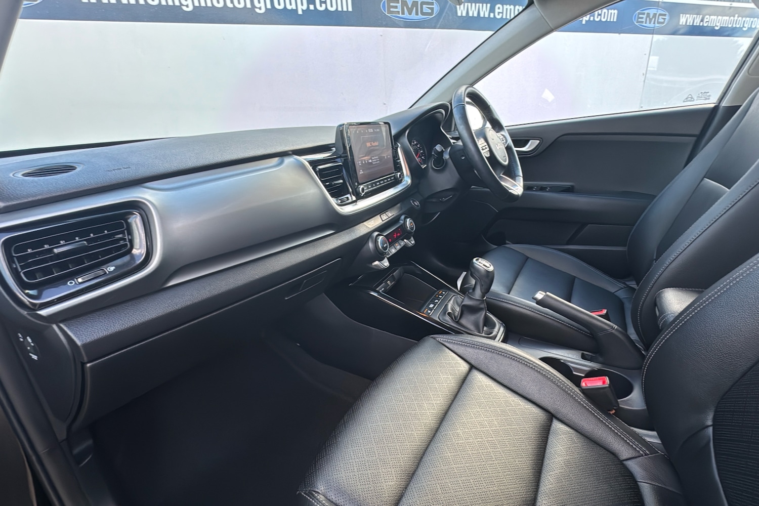 Used Kia Stonic 2023 for sale - 76316078: Photo 11
