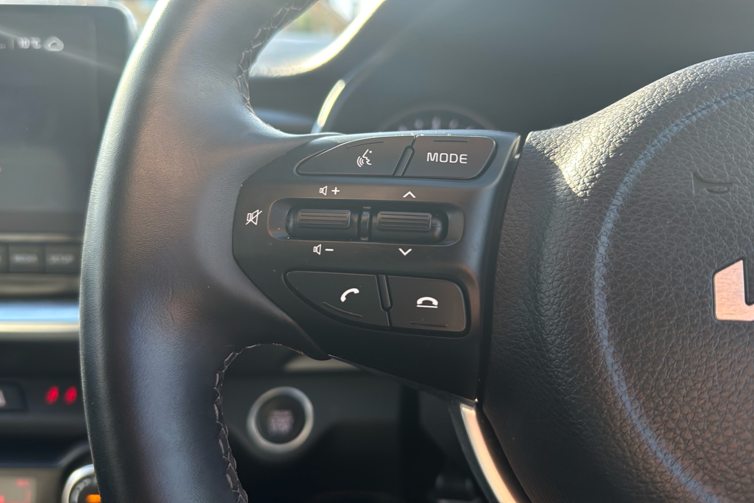 Used Kia Stonic 2023 for sale - 76316078: Photo 17