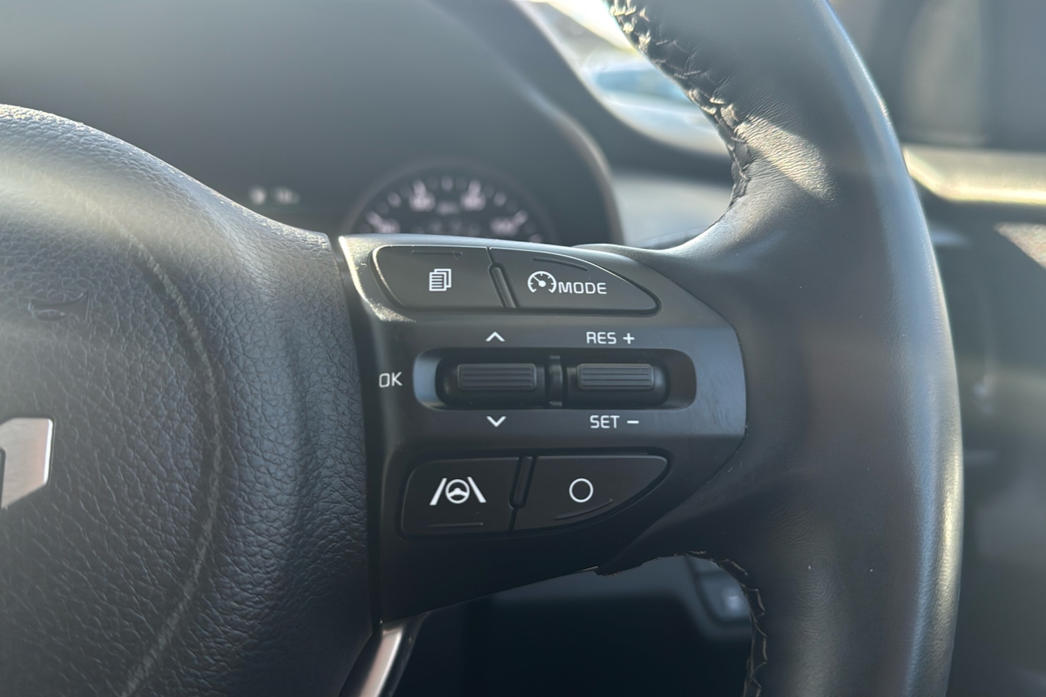 Used Kia Stonic 2023 for sale - 76316078: Photo 18