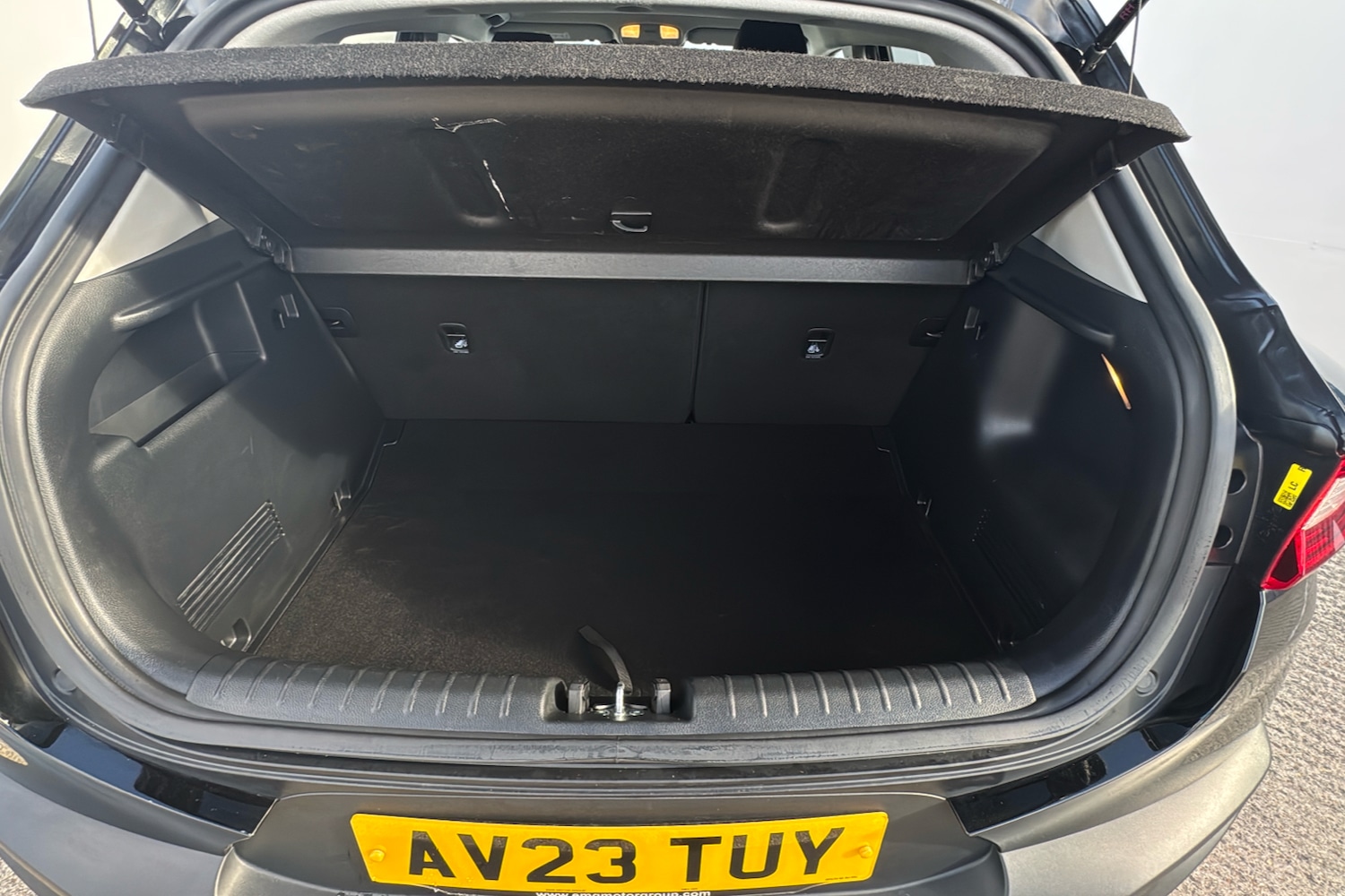 Used Kia Stonic 2023 for sale - 76316078: Photo 19