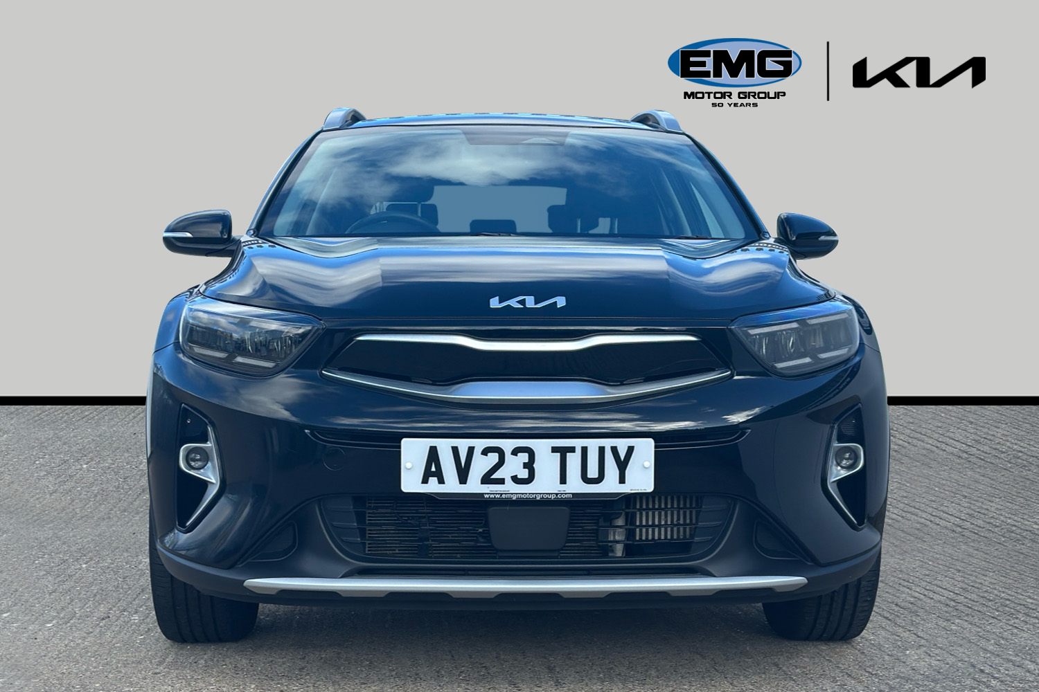 Used Kia Stonic 2023 for sale - 76316078: Photo 2