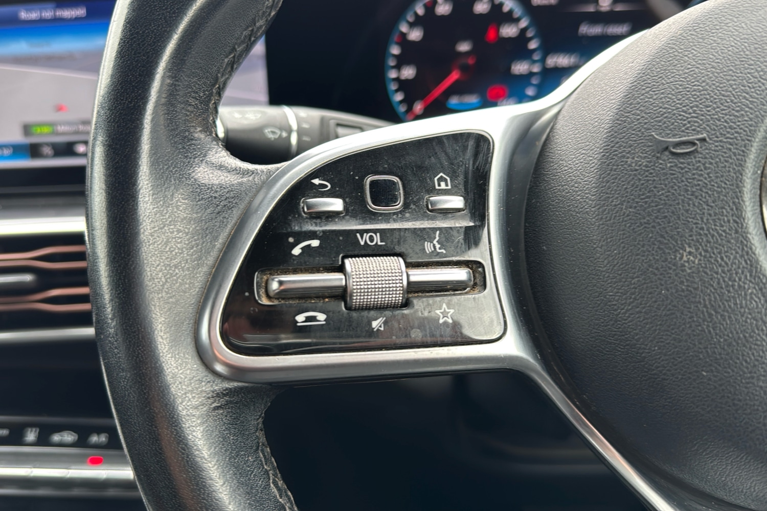 Used Mercedes-Benz EQC 2022 for sale - 76442537: Photo 17