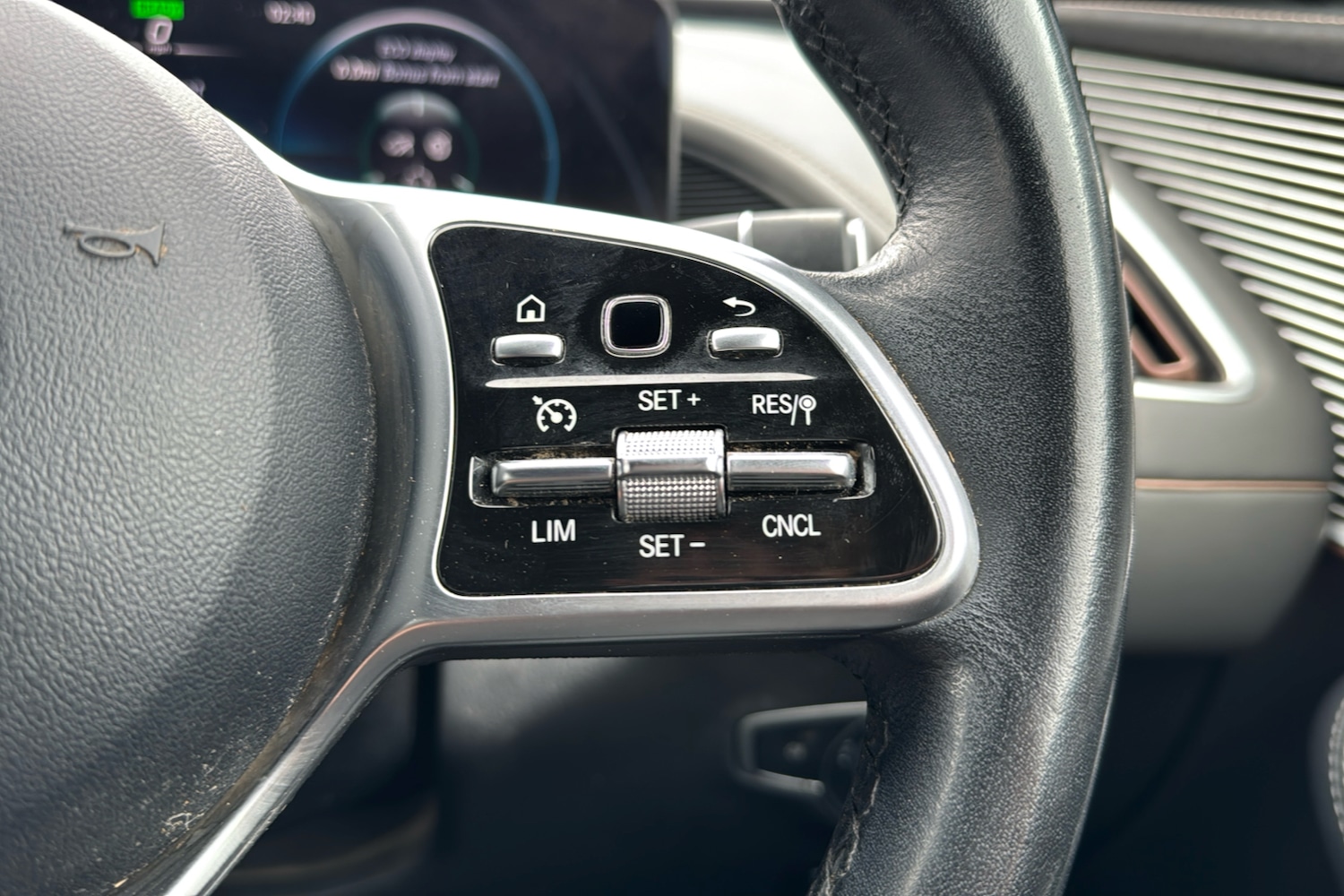 Used Mercedes-Benz EQC 2022 for sale - 76442537: Photo 18