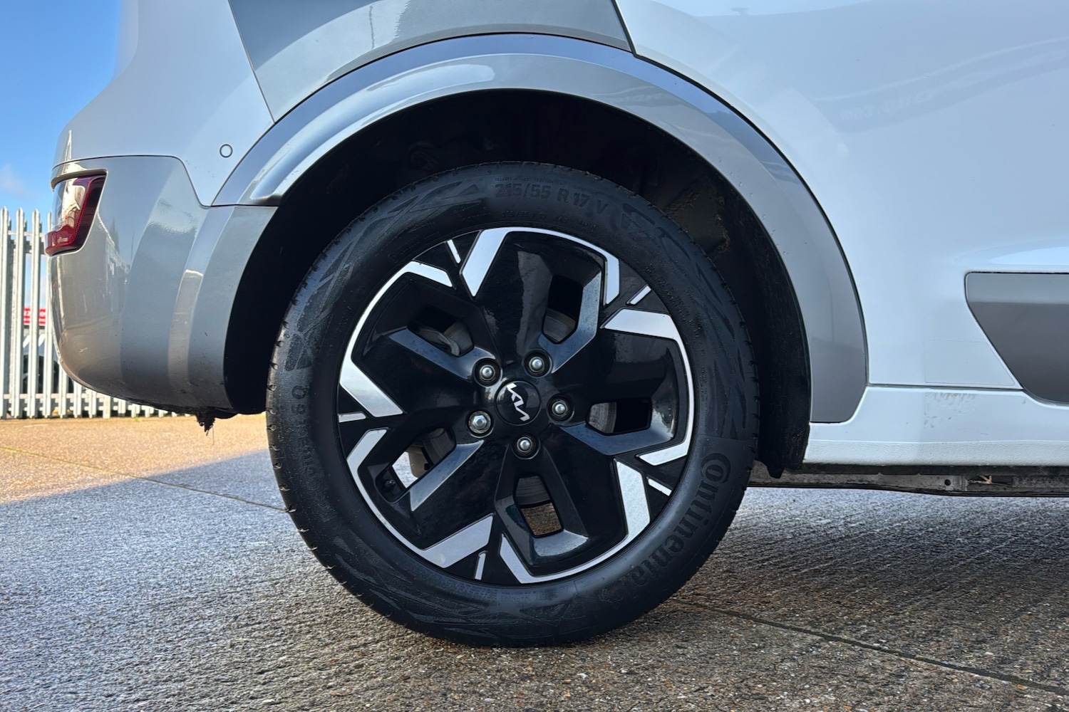 Used Kia Niro 2023 for sale - 78024984: Photo 8