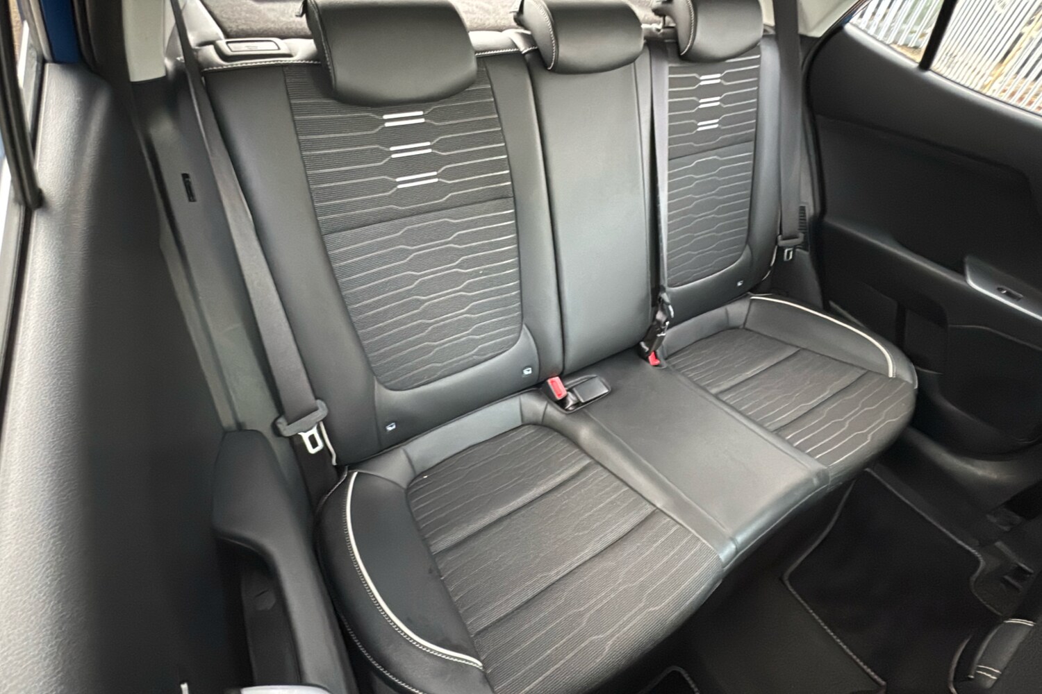 Used Kia Stonic 2023 for sale - 76346703: Photo 12