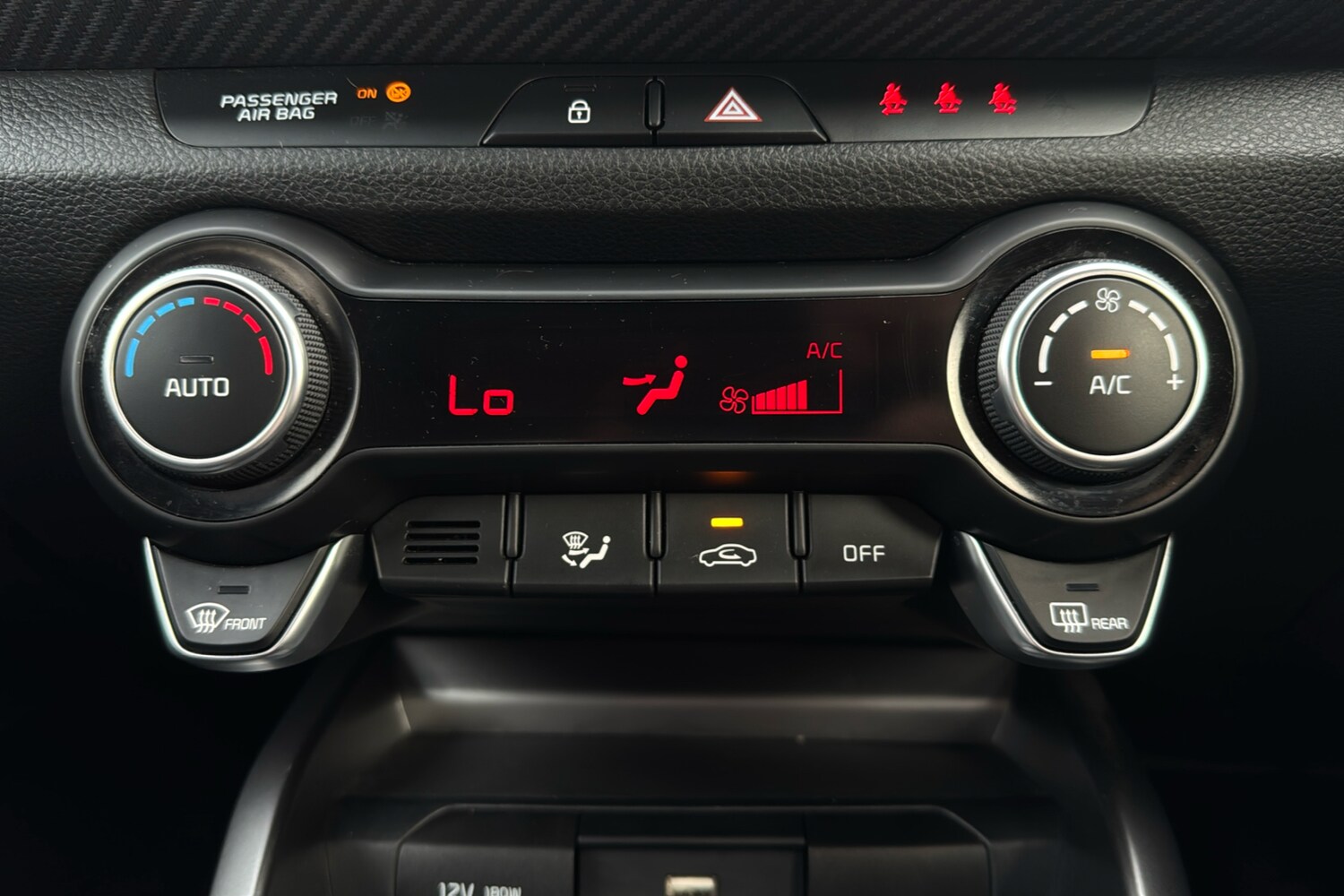 Used Kia Stonic 2023 for sale - 76346703: Photo 16