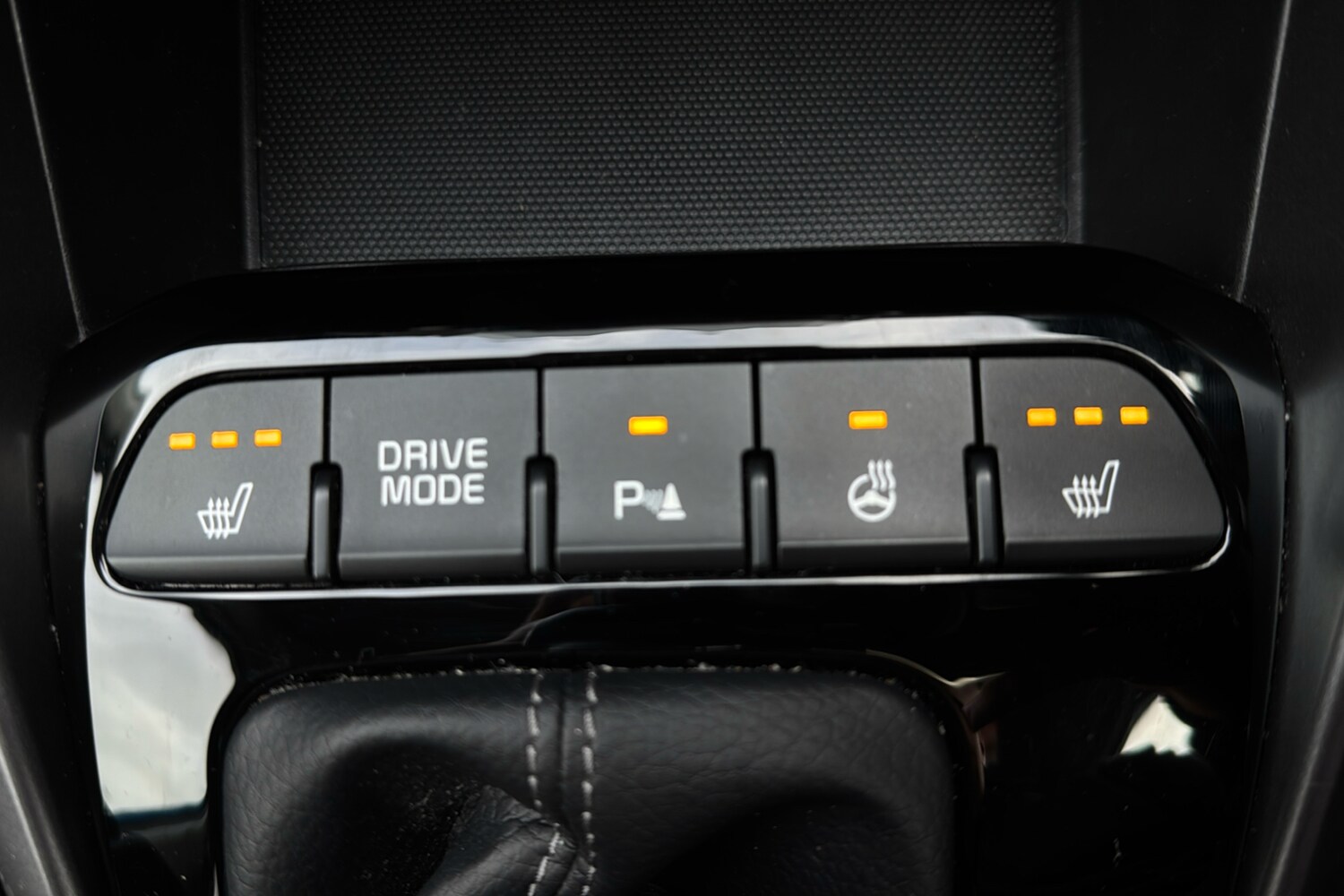 Used Kia Stonic 2023 for sale - 76346703: Photo 23