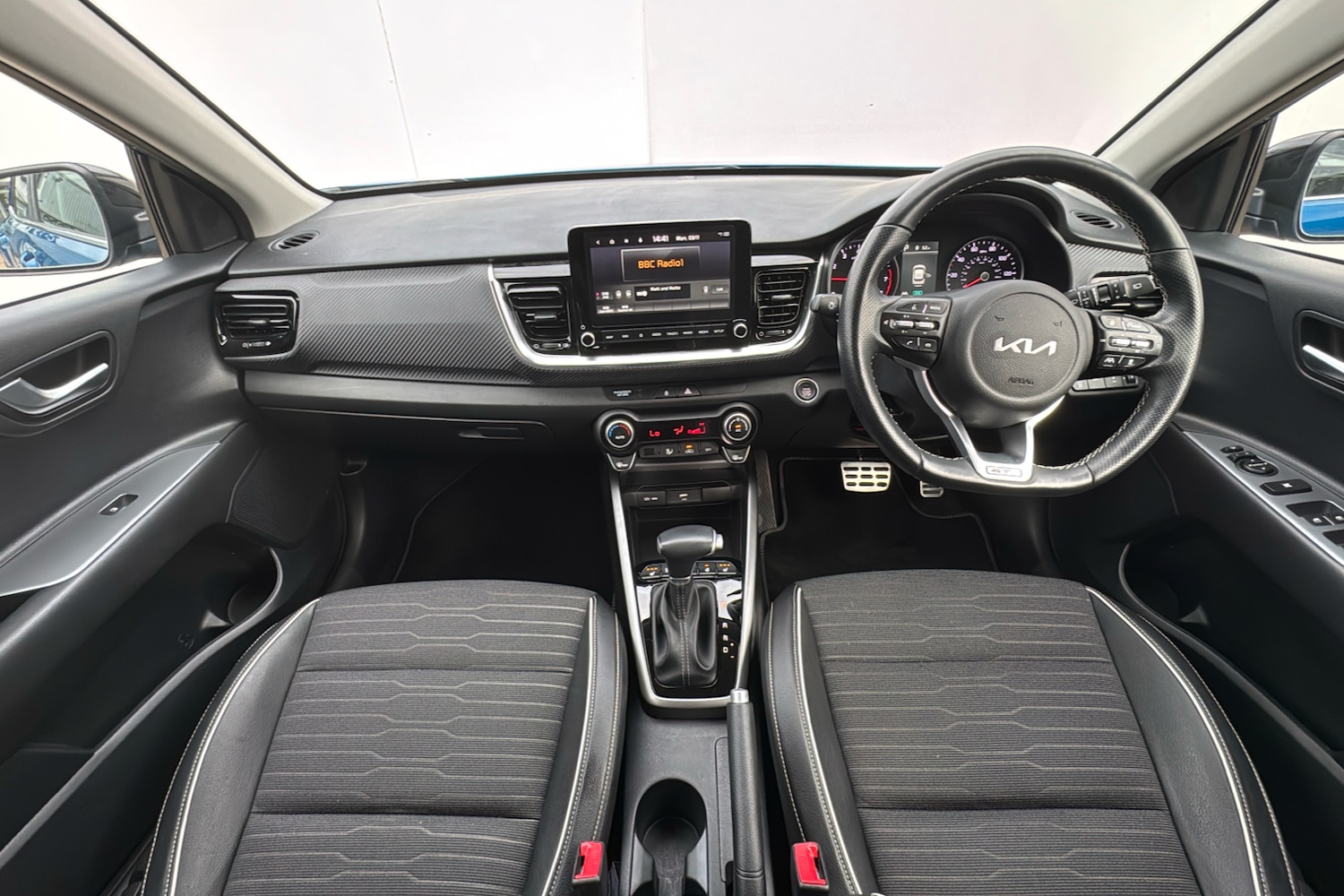 Used Kia Stonic 2023 for sale - 76346703: Photo 9