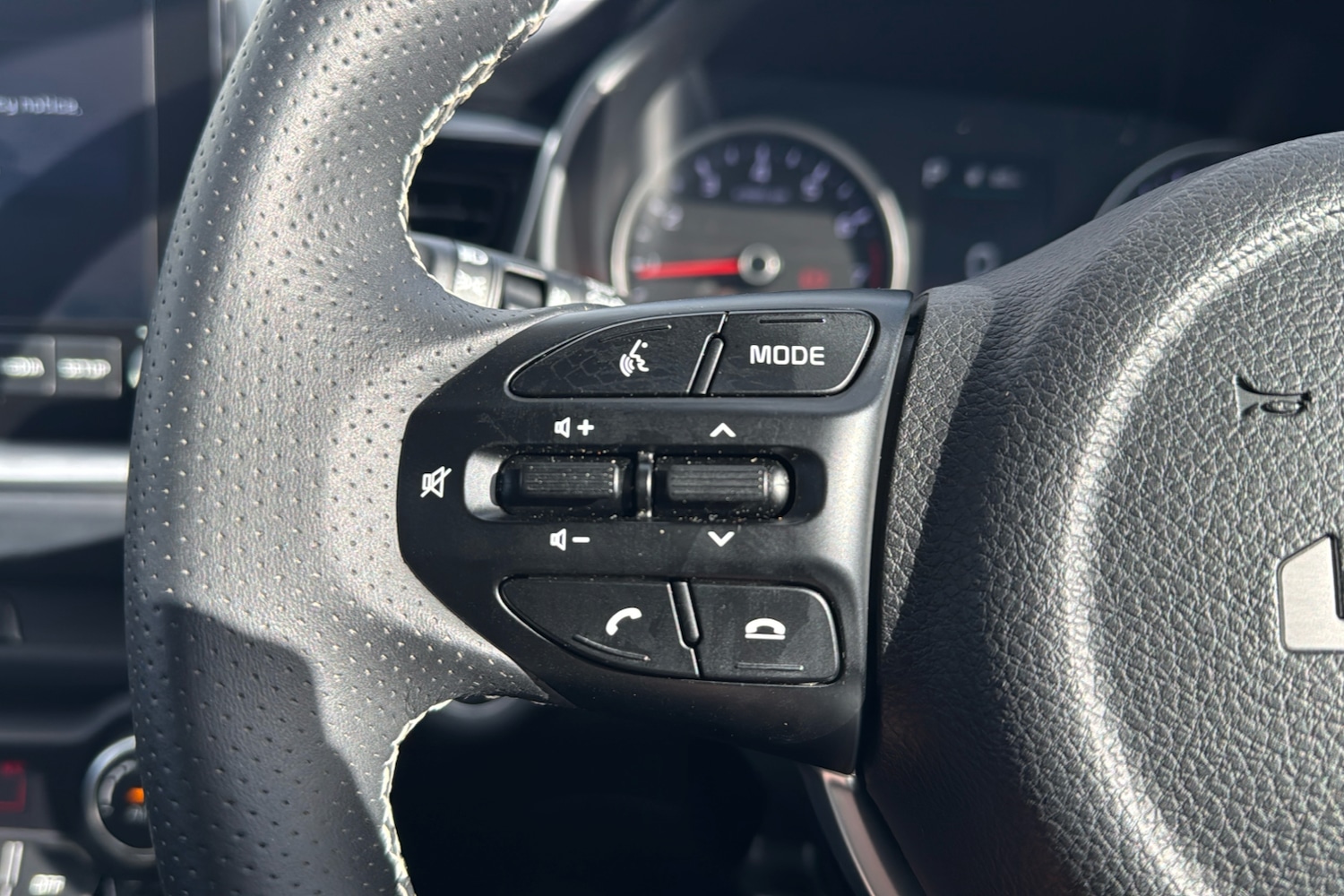 Used Kia Stonic 2022 for sale - 76310498: Photo 17