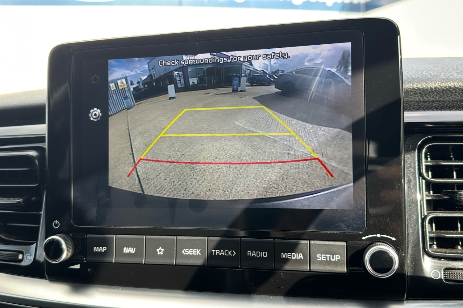 Used Kia Stonic 2022 for sale - 76310498: Photo 23
