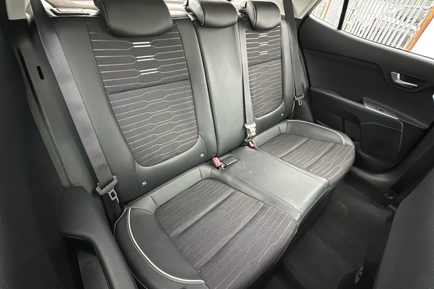 Used Kia Stonic 2024 for sale - 76705310: Photo 12