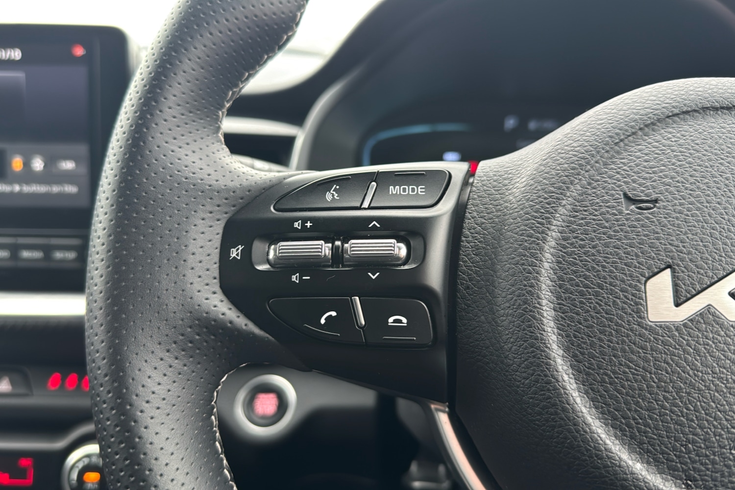 Used Kia Stonic 2024 for sale - 76705310: Photo 17