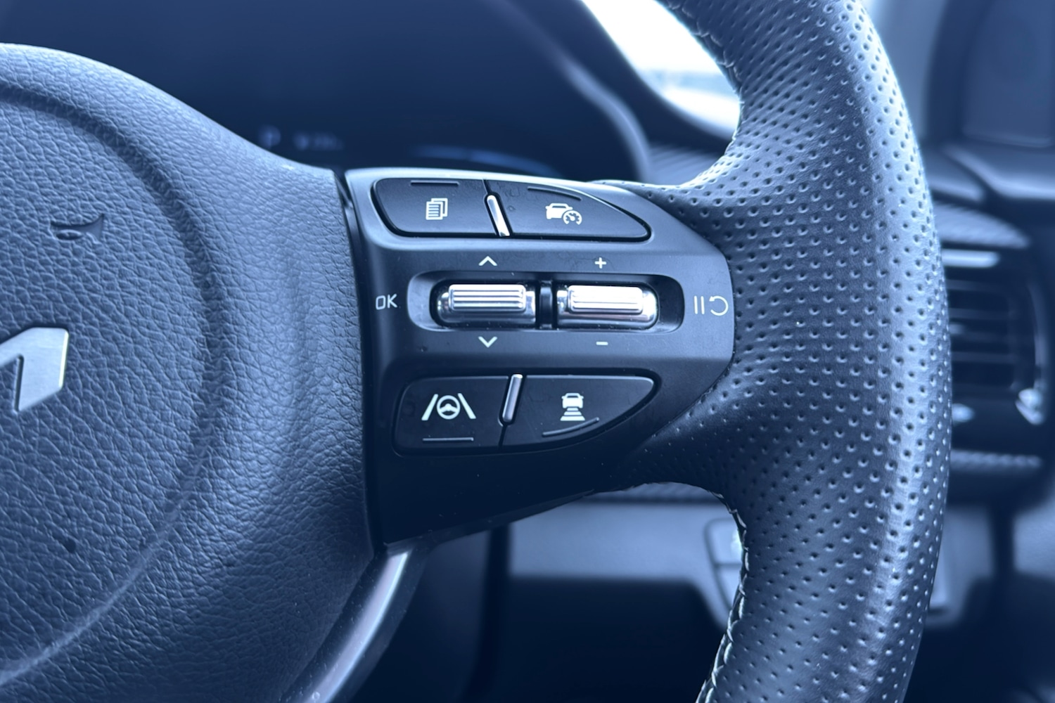 Used Kia Stonic 2024 for sale - 76705310: Photo 18