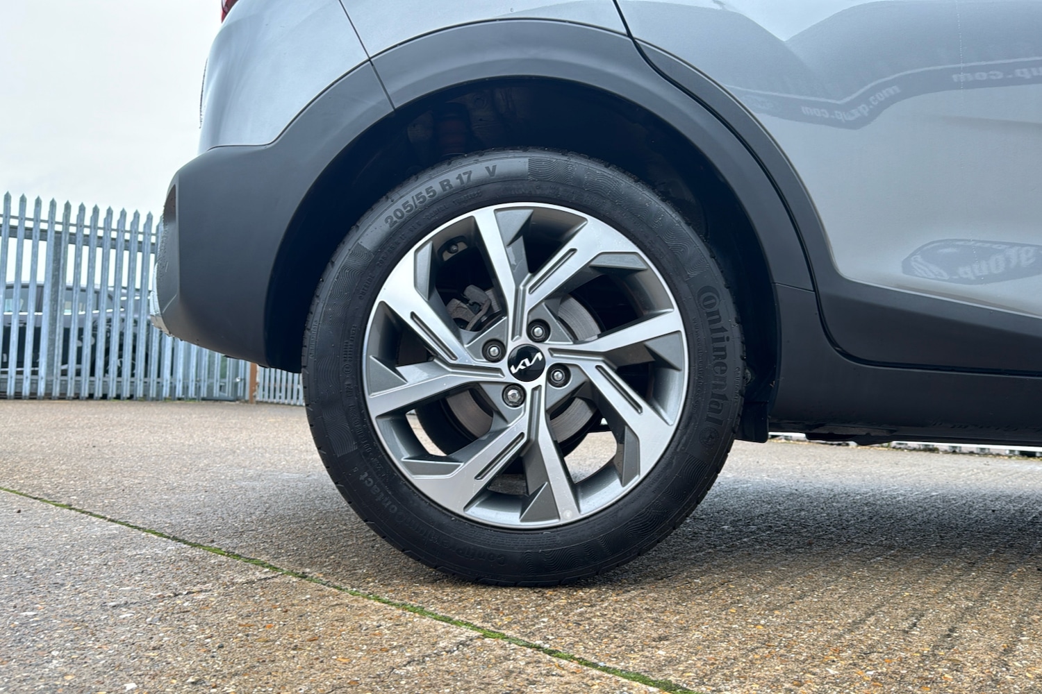 Used Kia Stonic 2024 for sale - 76705310: Photo 8