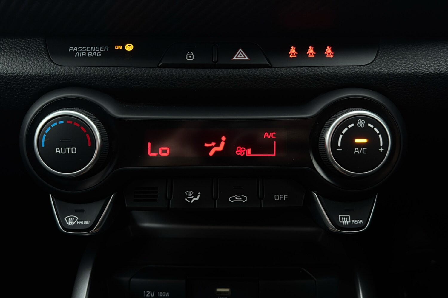 Used Kia Stonic 2023 for sale - 77429410: Photo 16