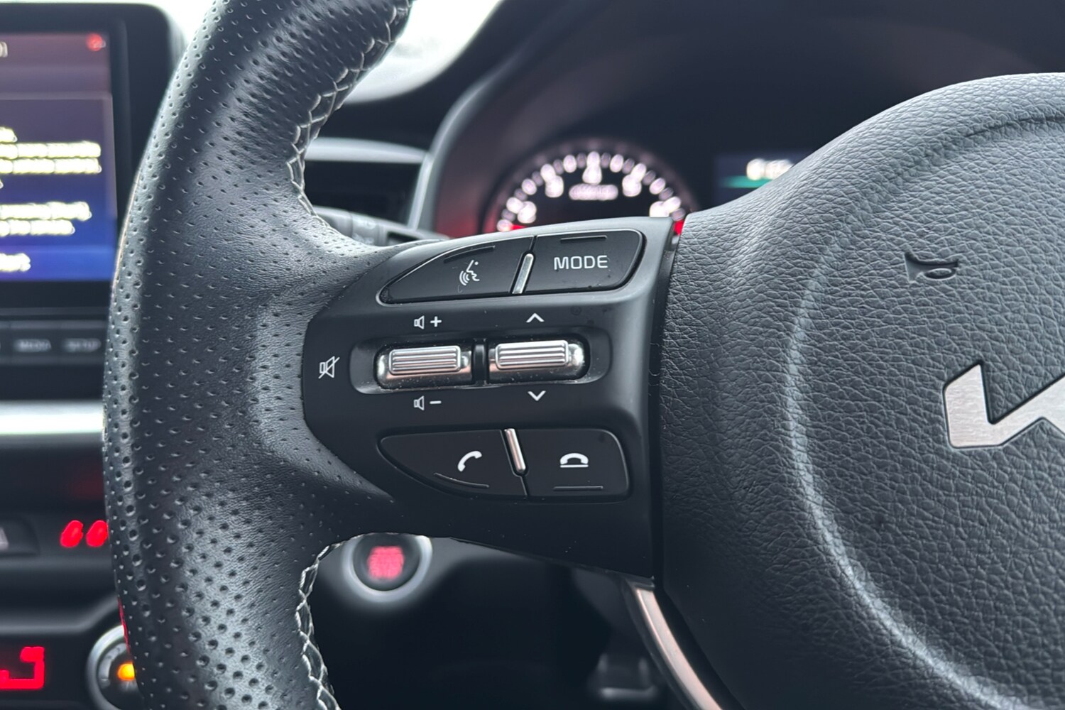 Used Kia Stonic 2023 for sale - 77429410: Photo 17