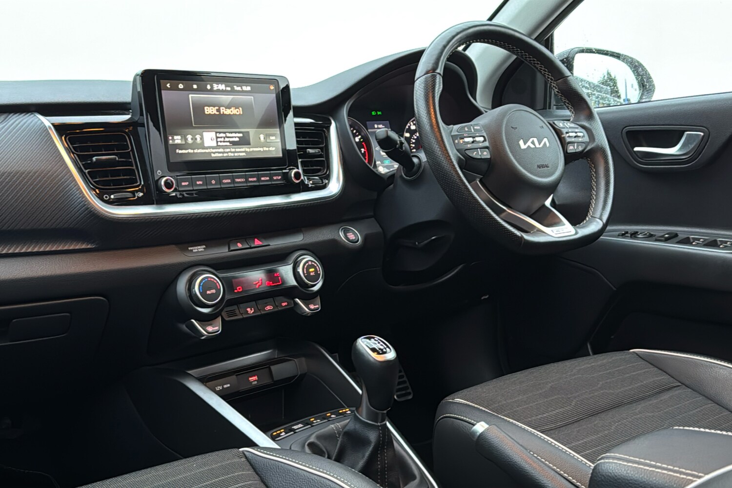 Used Kia Stonic 2023 for sale - 77429410: Photo 27