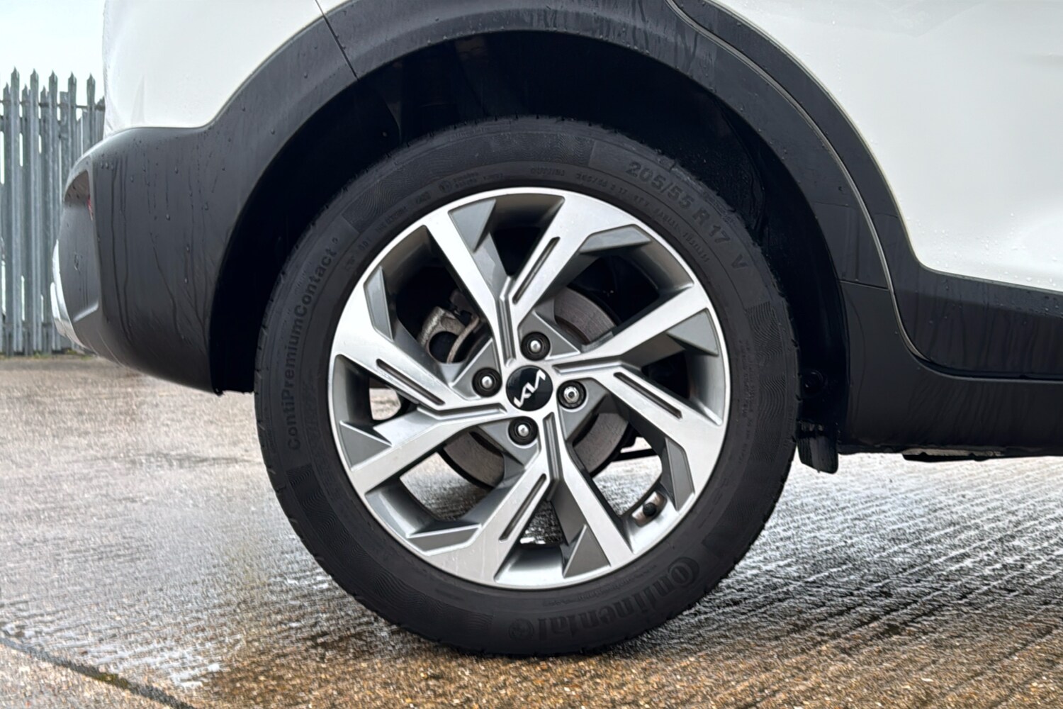 Used Kia Stonic 2023 for sale - 77429410: Photo 8