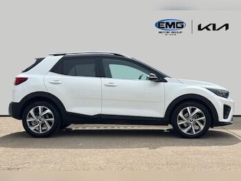 Used Kia Stonic 2023 for sale - 75792390: Photo