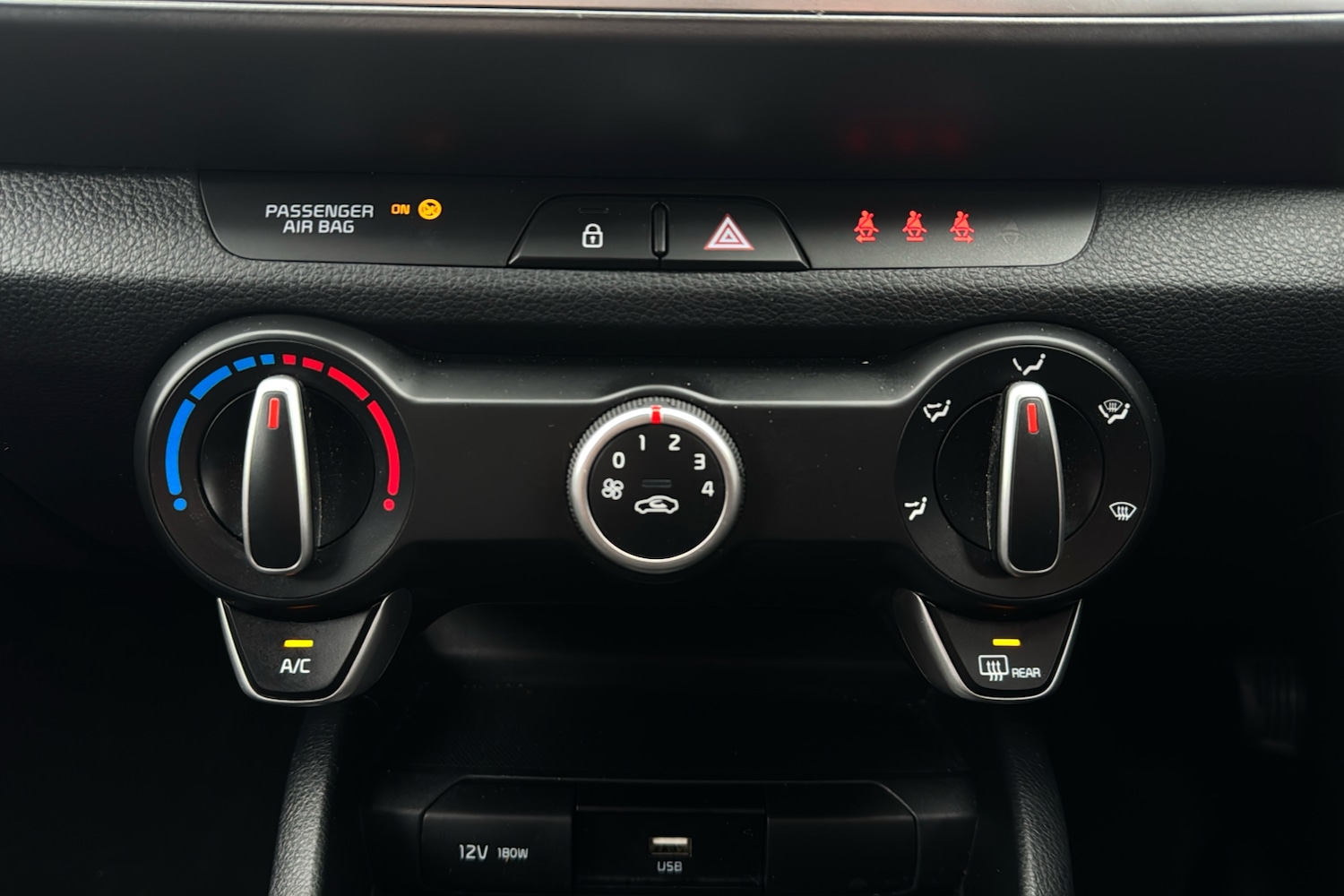 Used Kia Stonic 2025 for sale - 77316813: Photo 16