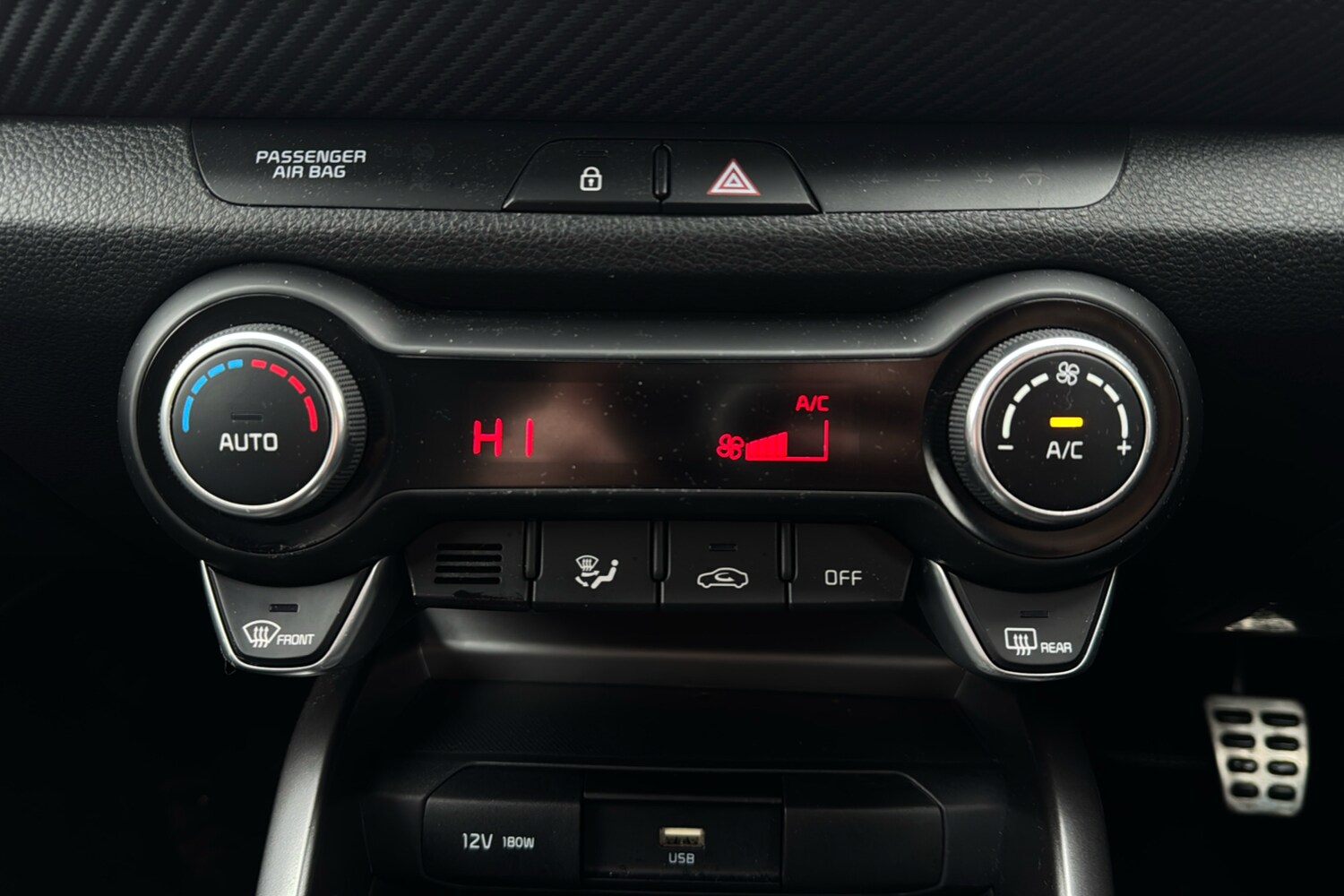 Used Kia Stonic 2024 for sale - 77601777: Photo 16