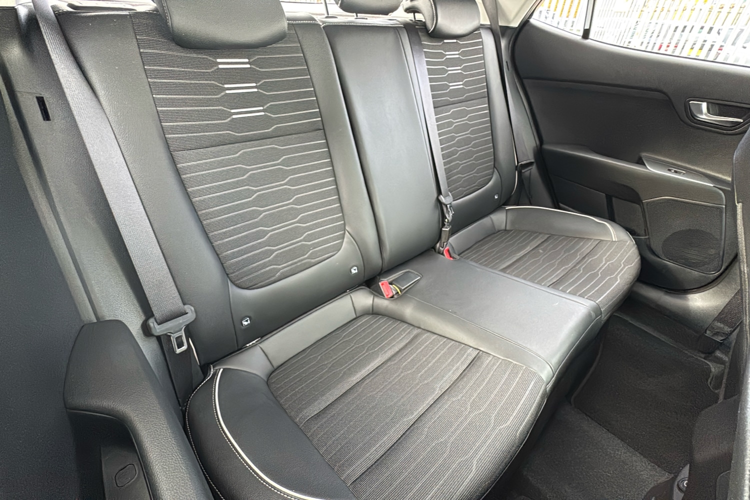 Used Kia Stonic 2025 for sale - 76316075: Photo 12